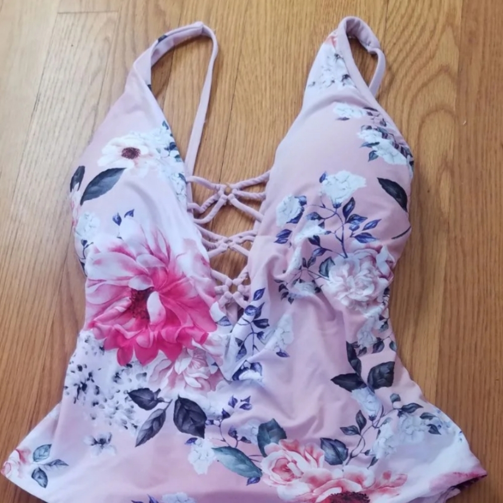 Tinibikini 1 piece